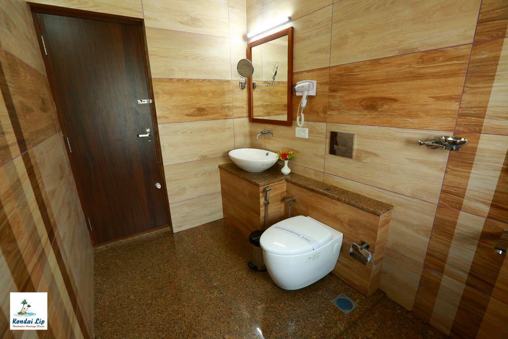Kondai Lip Backwater Heritage Resort Kochi Exterior photo