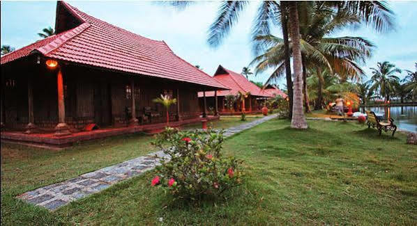 Kondai Lip Backwater Heritage Resort Kochi Exterior photo