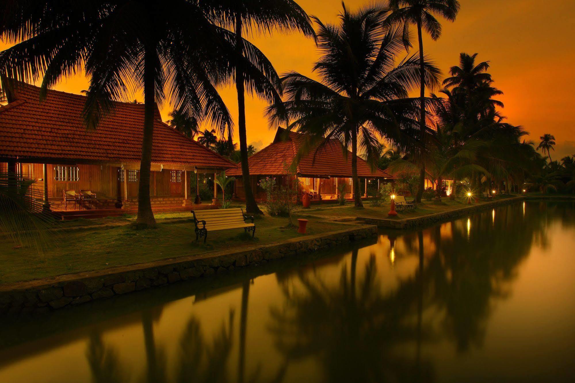 Kondai Lip Backwater Heritage Resort Kochi Exterior photo