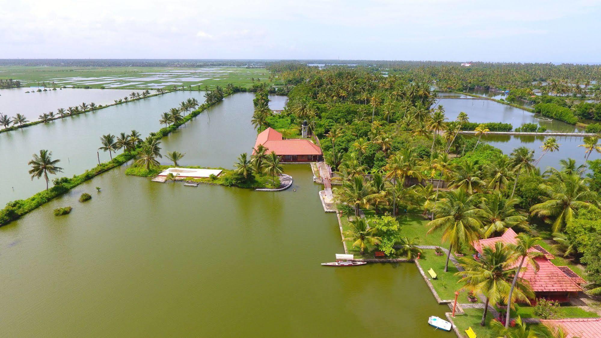 Kondai Lip Backwater Heritage Resort Kochi Exterior photo