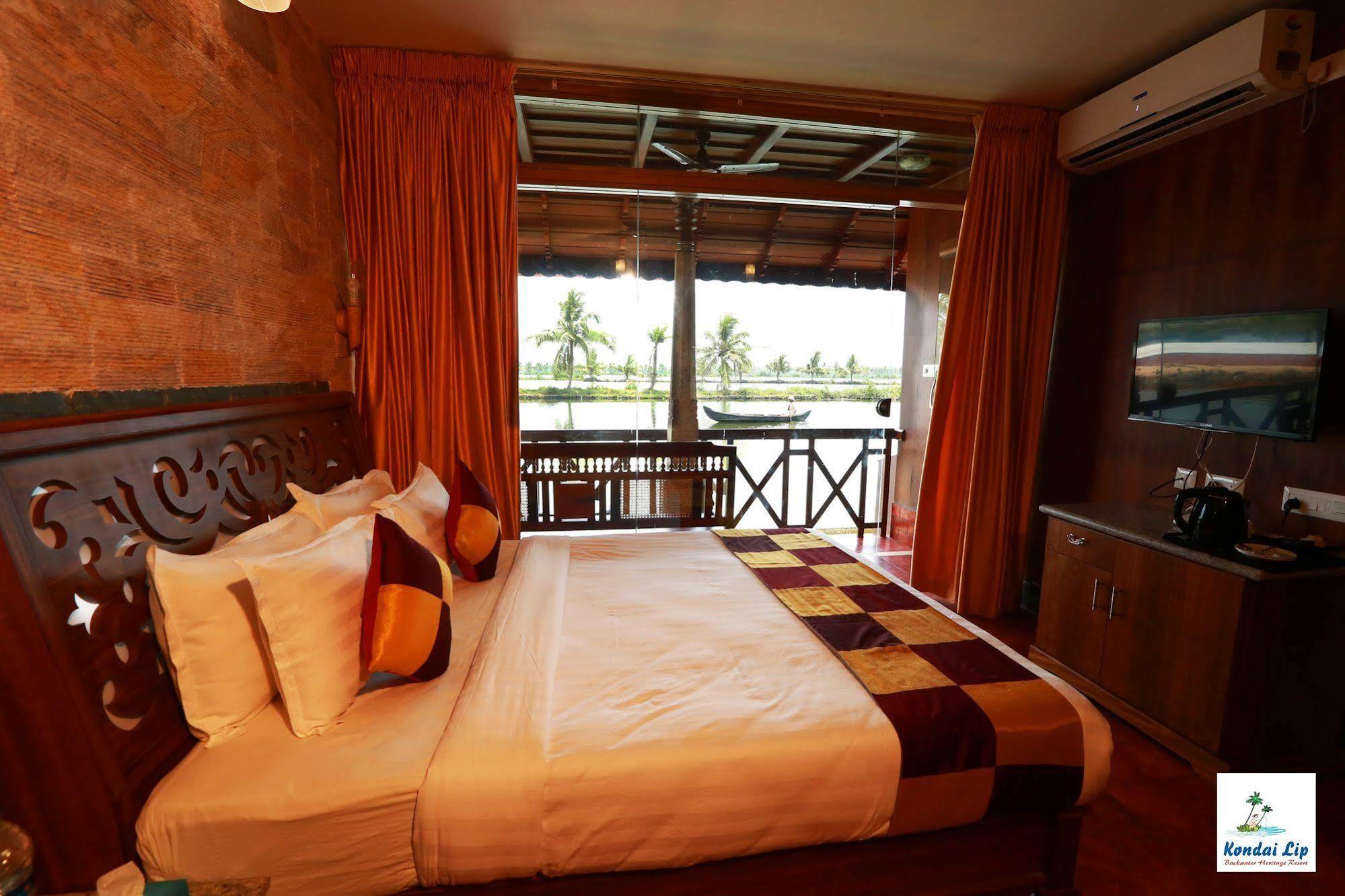 Kondai Lip Backwater Heritage Resort Kochi Exterior photo