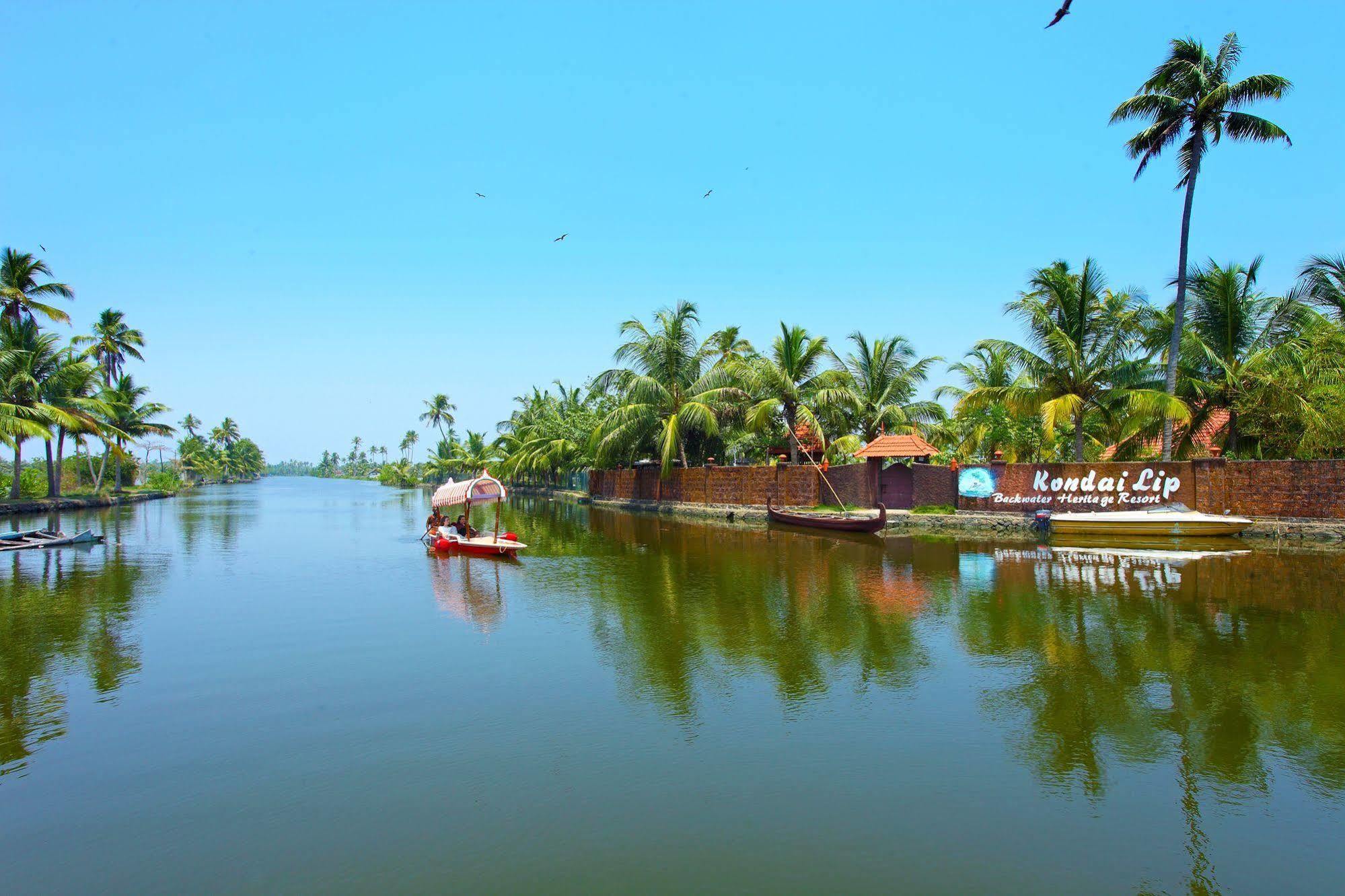 Kondai Lip Backwater Heritage Resort Kochi Exterior photo