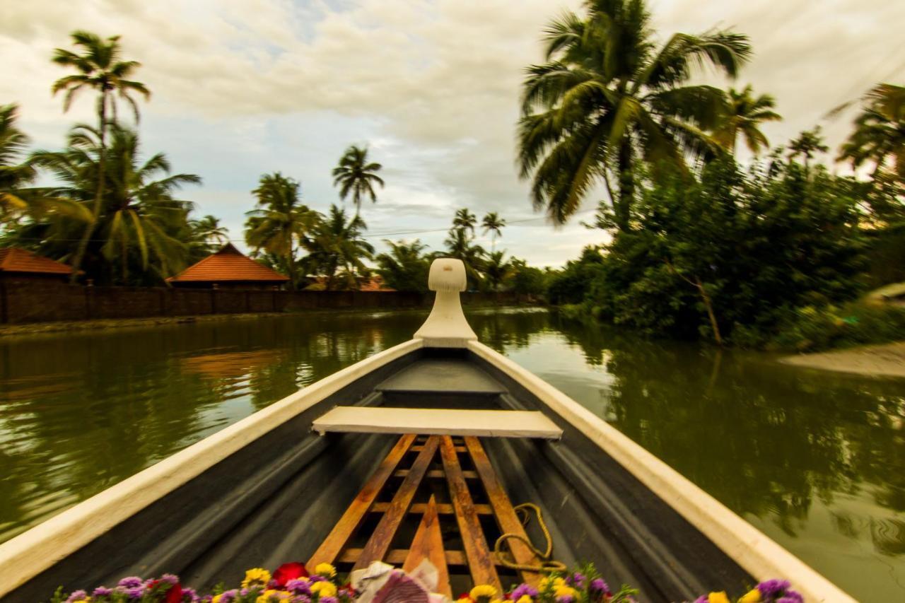 Kondai Lip Backwater Heritage Resort Kochi Exterior photo
